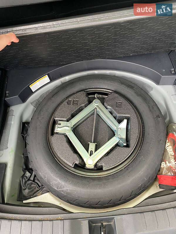 Внедорожник / Кроссовер Toyota RAV4 2018 в Броварах