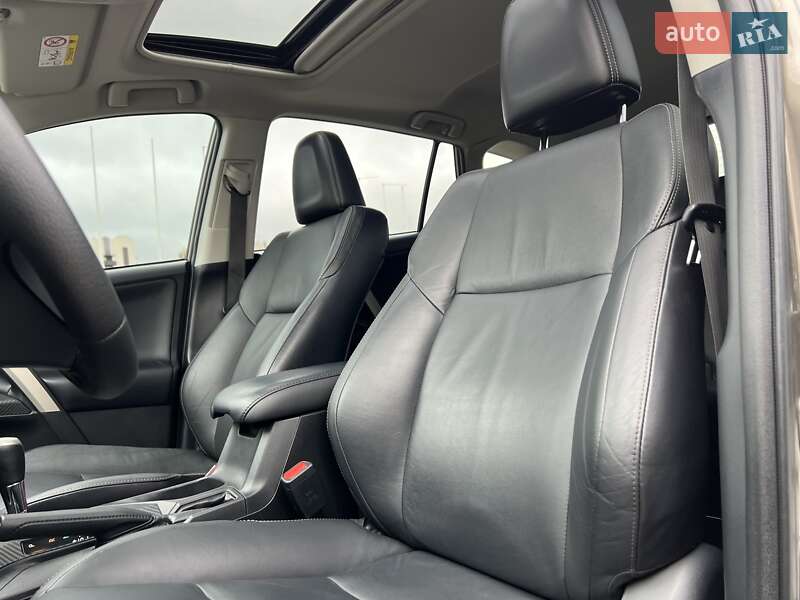 Позашляховик / Кросовер Toyota RAV4 2013 в Києві фото 33 Позашляховик / Кросовер Toyota RAV4 2013 в Києві
