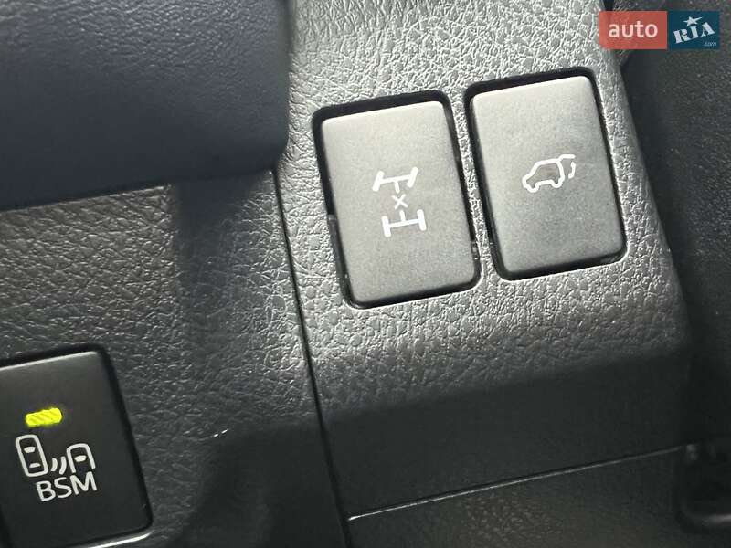 Позашляховик / Кросовер Toyota RAV4 2013 в Києві фото 49 Позашляховик / Кросовер Toyota RAV4 2013 в Києві