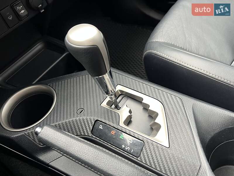 Позашляховик / Кросовер Toyota RAV4 2013 в Києві фото 52 Позашляховик / Кросовер Toyota RAV4 2013 в Києві