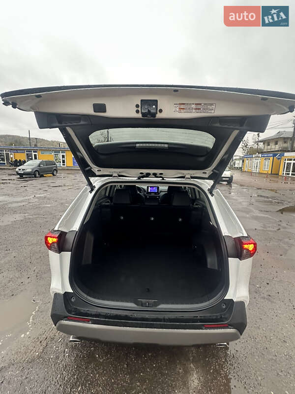 Внедорожник / Кроссовер Toyota RAV4 2025 в Львове фото 12 Внедорожник / Кроссовер Toyota RAV4 2025 в Львове