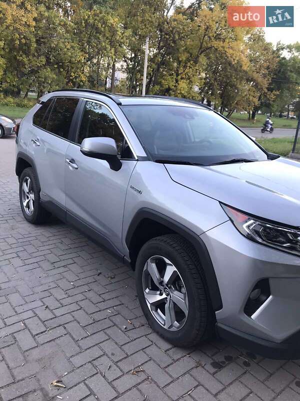 Позашляховик / Кросовер Toyota RAV4 2019 в Шептицькому фото 3 Позашляховик / Кросовер Toyota RAV4 2019 в Шептицькому