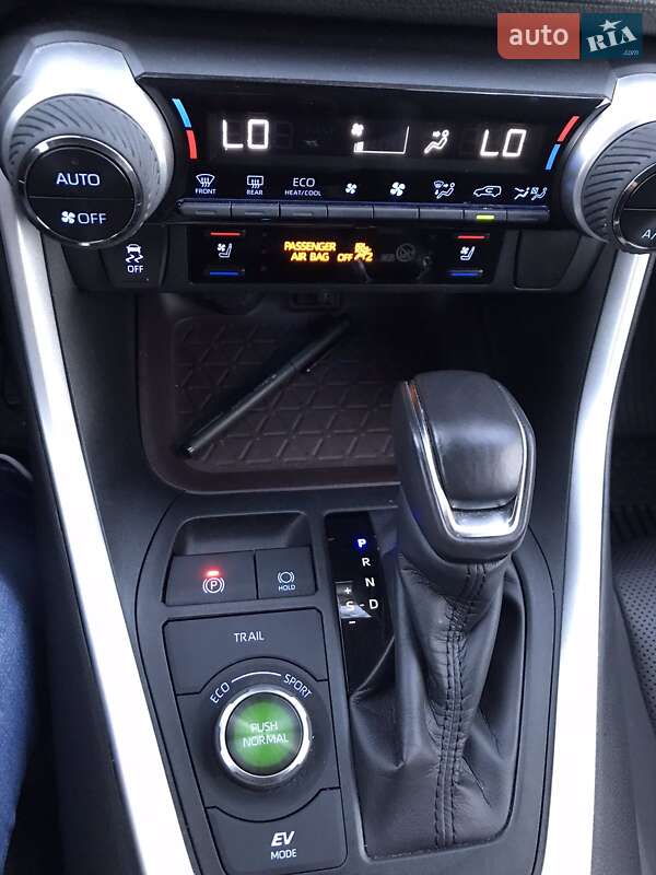 Позашляховик / Кросовер Toyota RAV4 2019 в Шептицькому фото 7 Позашляховик / Кросовер Toyota RAV4 2019 в Шептицькому