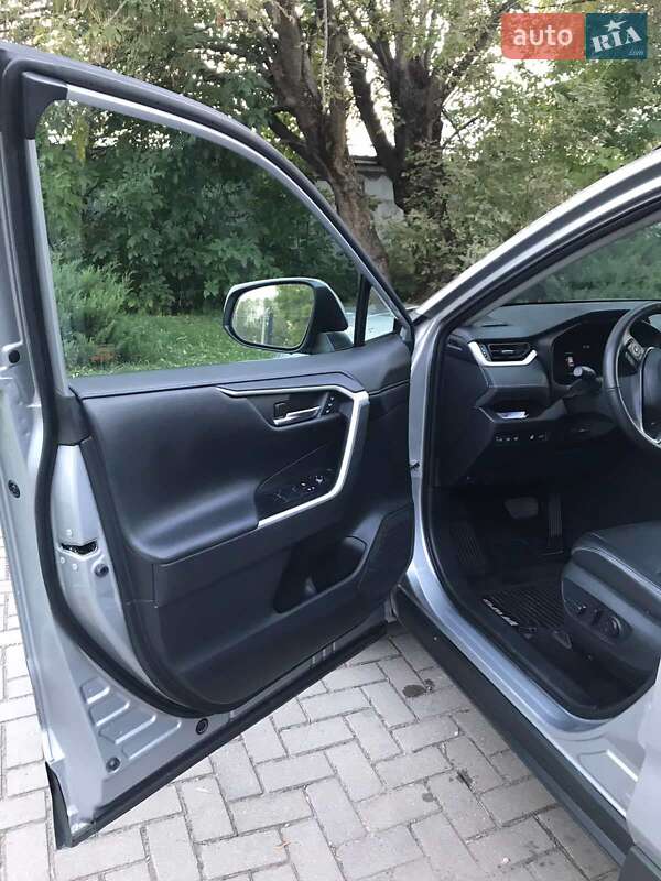 Позашляховик / Кросовер Toyota RAV4 2019 в Шептицькому фото 22 Позашляховик / Кросовер Toyota RAV4 2019 в Шептицькому