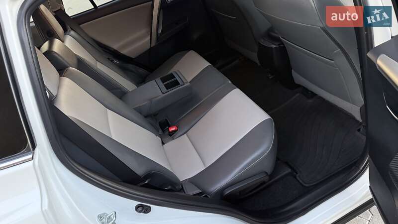 Позашляховик / Кросовер Toyota RAV4 2013 в Тернополі