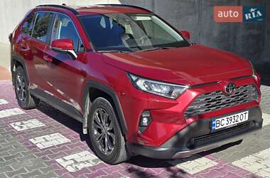 Внедорожник / Кроссовер Toyota RAV4 2022 в Львове