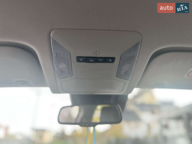 Внедорожник / Кроссовер Toyota RAV4 2019 в Ровно