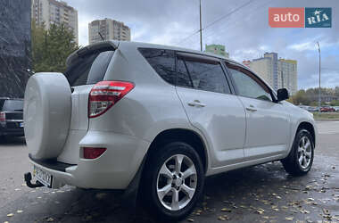 Внедорожник / Кроссовер Toyota RAV4 2011 в Киеве