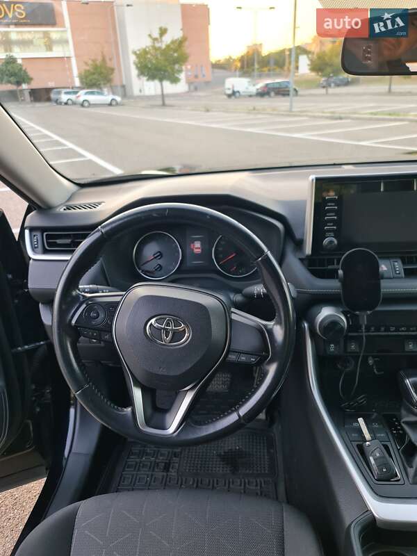Внедорожник / Кроссовер Toyota RAV4 2019 в Львове фото 25 Внедорожник / Кроссовер Toyota RAV4 2019 в Львове