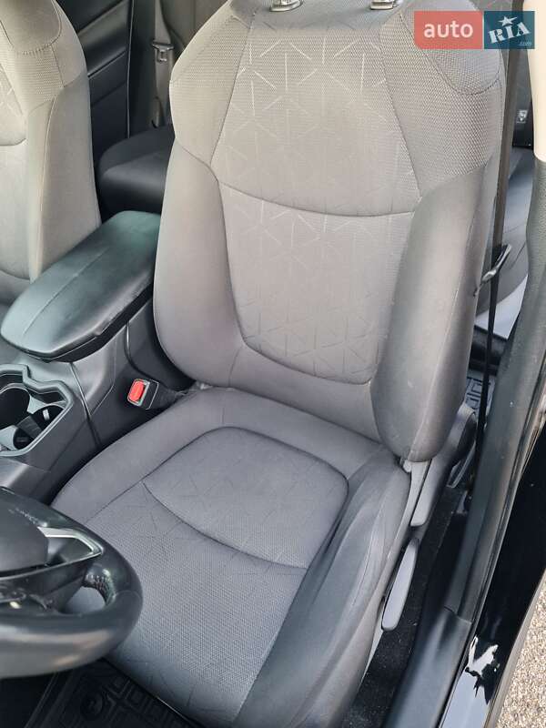 Внедорожник / Кроссовер Toyota RAV4 2019 в Львове фото 30 Внедорожник / Кроссовер Toyota RAV4 2019 в Львове