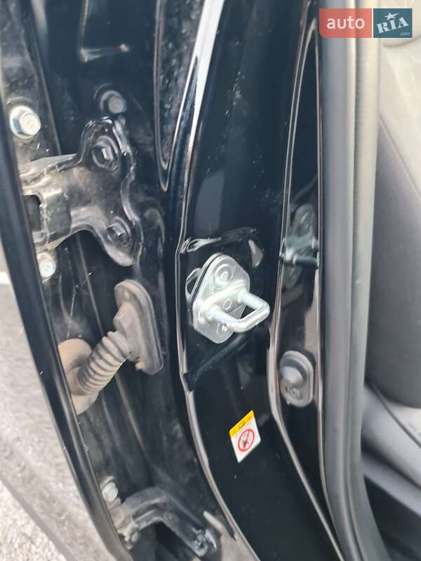 Внедорожник / Кроссовер Toyota RAV4 2019 в Львове фото 41 Внедорожник / Кроссовер Toyota RAV4 2019 в Львове