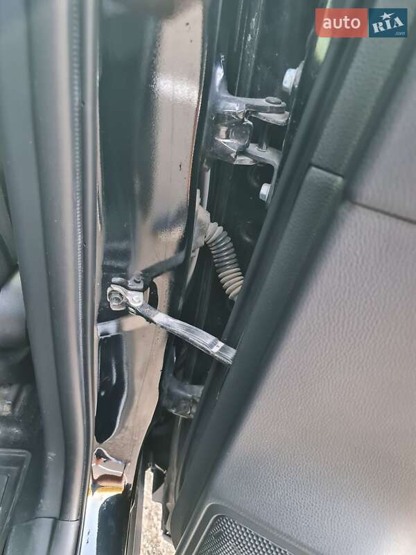 Внедорожник / Кроссовер Toyota RAV4 2019 в Львове фото 42 Внедорожник / Кроссовер Toyota RAV4 2019 в Львове