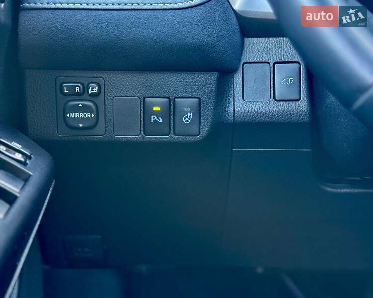 Внедорожник / Кроссовер Toyota RAV4 2016 в Киеве фото 27 Внедорожник / Кроссовер Toyota RAV4 2016 в Киеве