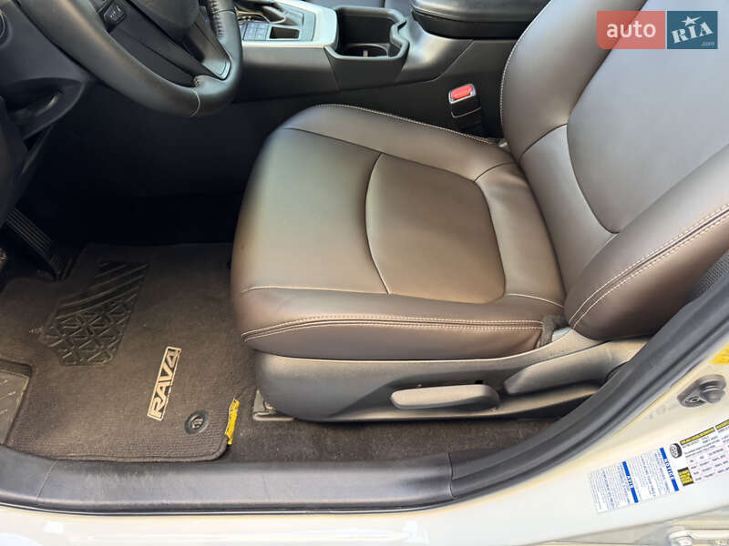 Внедорожник / Кроссовер Toyota RAV4 2022 в Одессе фото 39 Внедорожник / Кроссовер Toyota RAV4 2022 в Одессе