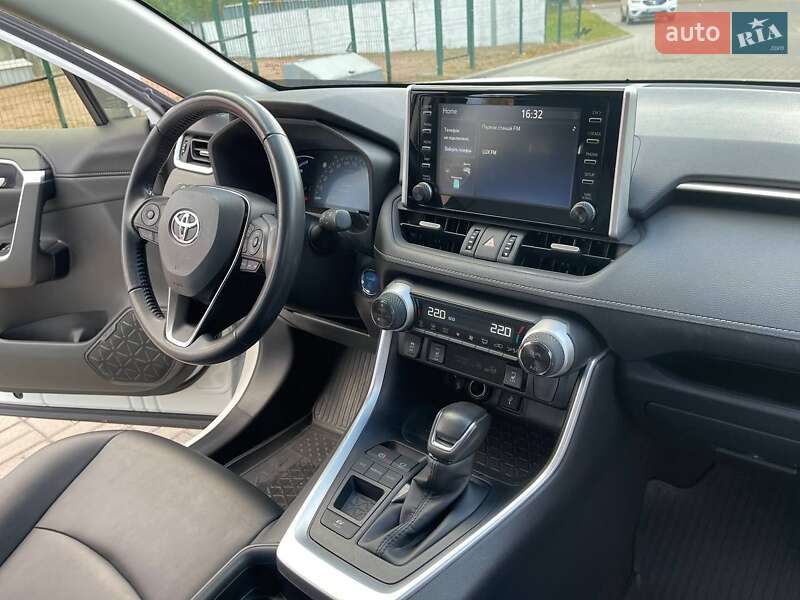 Внедорожник / Кроссовер Toyota RAV4 2020 в Житомире фото 29 Внедорожник / Кроссовер Toyota RAV4 2020 в Житомире