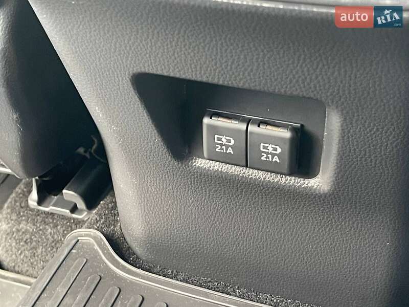 Внедорожник / Кроссовер Toyota RAV4 2020 в Житомире фото 35 Внедорожник / Кроссовер Toyota RAV4 2020 в Житомире