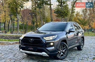 Внедорожник / Кроссовер Toyota RAV4 2022 в Киеве