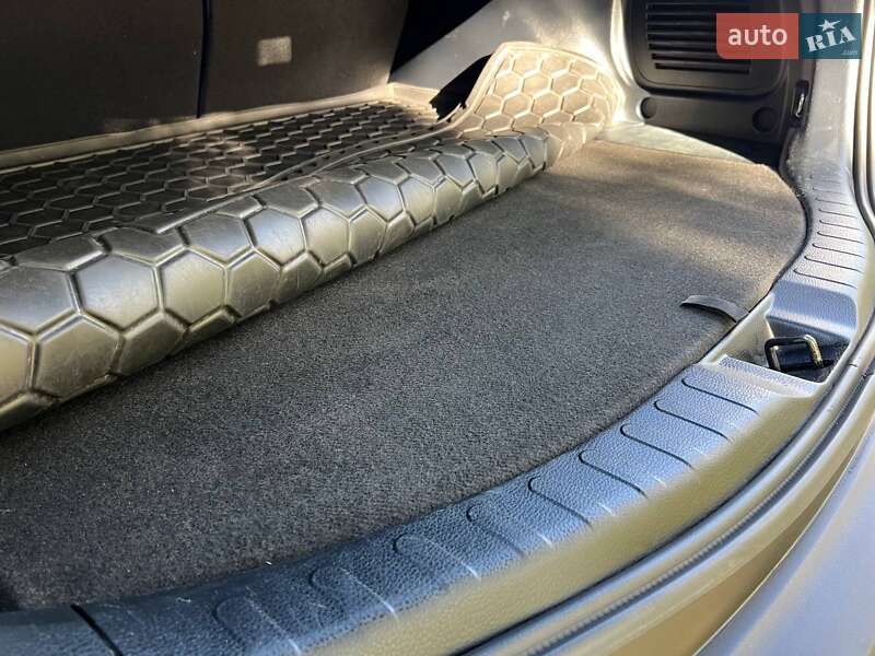 Внедорожник / Кроссовер Toyota RAV4 2014 в Одессе фото 18 Внедорожник / Кроссовер Toyota RAV4 2014 в Одессе