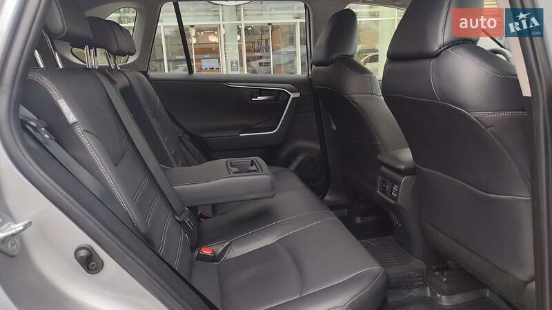 Позашляховик / Кросовер Toyota RAV4 2019 в Києві фото 7 Позашляховик / Кросовер Toyota RAV4 2019 в Києві