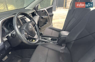 Внедорожник / Кроссовер Toyota RAV4 2016 в Вижнице