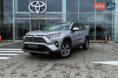 Внедорожник / Кроссовер Toyota RAV4 2024 в Ровно