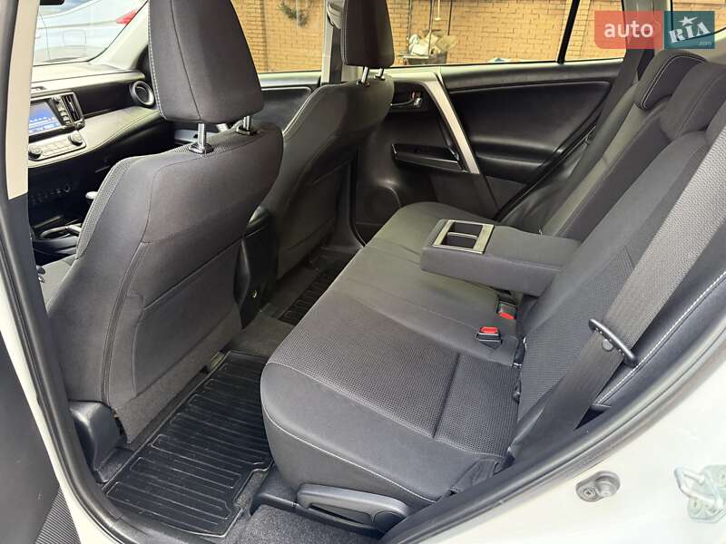 Внедорожник / Кроссовер Toyota RAV4 2017 в Виннице фото 46 Внедорожник / Кроссовер Toyota RAV4 2017 в Виннице