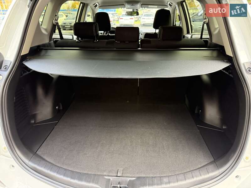 Внедорожник / Кроссовер Toyota RAV4 2017 в Виннице фото 49 Внедорожник / Кроссовер Toyota RAV4 2017 в Виннице