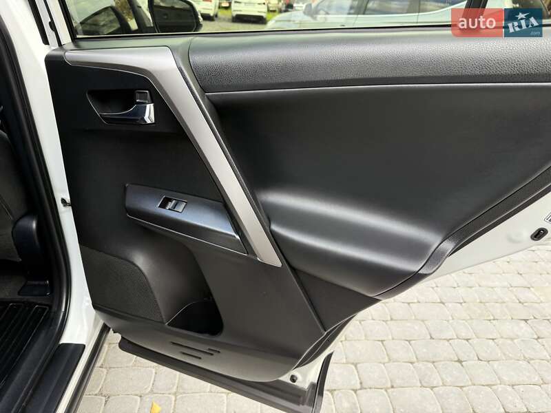 Внедорожник / Кроссовер Toyota RAV4 2017 в Виннице фото 53 Внедорожник / Кроссовер Toyota RAV4 2017 в Виннице