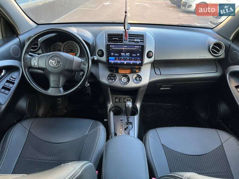 Внедорожник / Кроссовер Toyota RAV4 2008 в Киеве