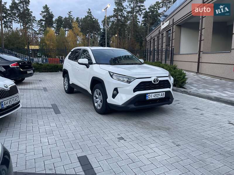 Внедорожник / Кроссовер Toyota RAV4 2020 в Ирпене фото Внедорожник / Кроссовер Toyota RAV4 2020 в Ирпене