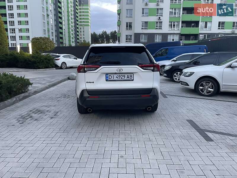 Внедорожник / Кроссовер Toyota RAV4 2020 в Ирпене фото 11 Внедорожник / Кроссовер Toyota RAV4 2020 в Ирпене