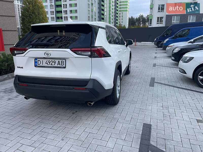 Внедорожник / Кроссовер Toyota RAV4 2020 в Ирпене фото 8 Внедорожник / Кроссовер Toyota RAV4 2020 в Ирпене