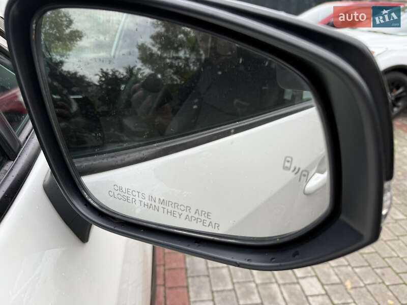 Внедорожник / Кроссовер Toyota RAV4 2019 в Запорожье