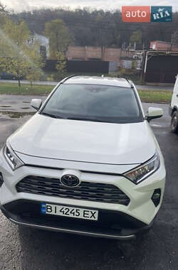 Внедорожник / Кроссовер Toyota RAV4 2020 в Полтаве
