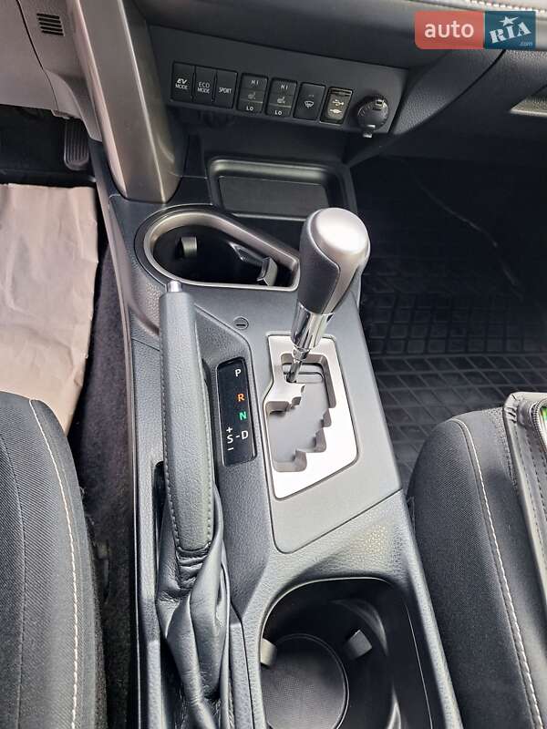 Внедорожник / Кроссовер Toyota RAV4 2018 в Киеве