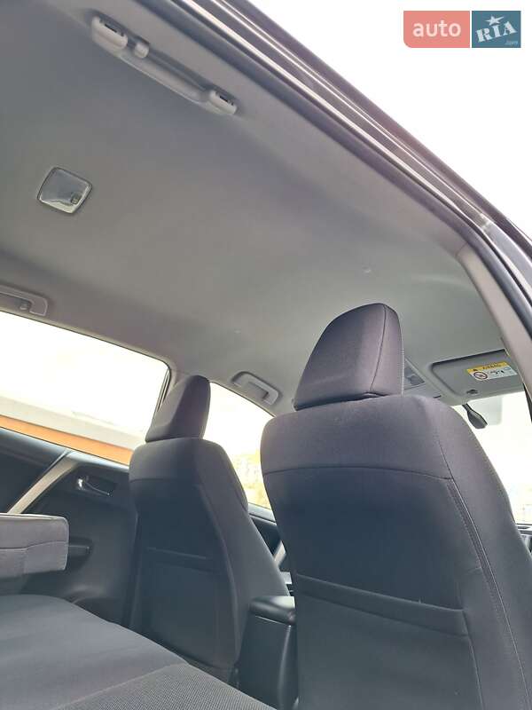 Внедорожник / Кроссовер Toyota RAV4 2018 в Киеве