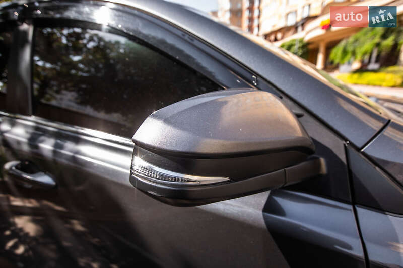 Внедорожник / Кроссовер Toyota RAV4 2017 в Киеве фото 20 Внедорожник / Кроссовер Toyota RAV4 2017 в Киеве