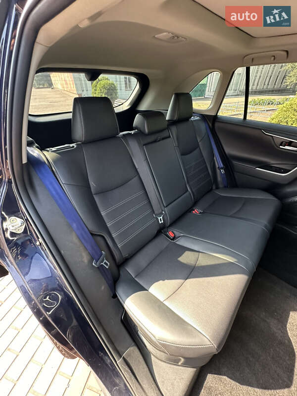 Внедорожник / Кроссовер Toyota RAV4 2021 в Днепре фото 29 Внедорожник / Кроссовер Toyota RAV4 2021 в Днепре