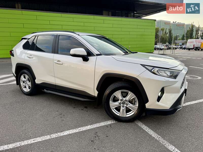Внедорожник / Кроссовер Toyota RAV4 2019 в Киеве фото 12 Внедорожник / Кроссовер Toyota RAV4 2019 в Киеве