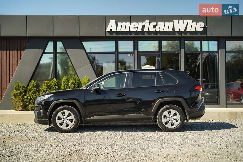Позашляховик / Кросовер Toyota RAV4 2020 в Чернівцях фото 4 Позашляховик / Кросовер Toyota RAV4 2020 в Чернівцях