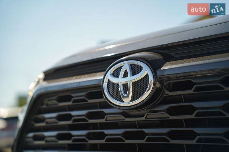 Позашляховик / Кросовер Toyota RAV4 2020 в Чернівцях фото 12 Позашляховик / Кросовер Toyota RAV4 2020 в Чернівцях