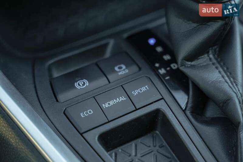 Позашляховик / Кросовер Toyota RAV4 2020 в Чернівцях фото 26 Позашляховик / Кросовер Toyota RAV4 2020 в Чернівцях