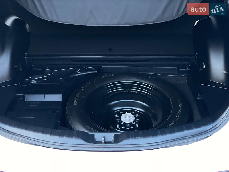 Позашляховик / Кросовер Toyota RAV4 2016 в Одесі фото 41 Позашляховик / Кросовер Toyota RAV4 2016 в Одесі