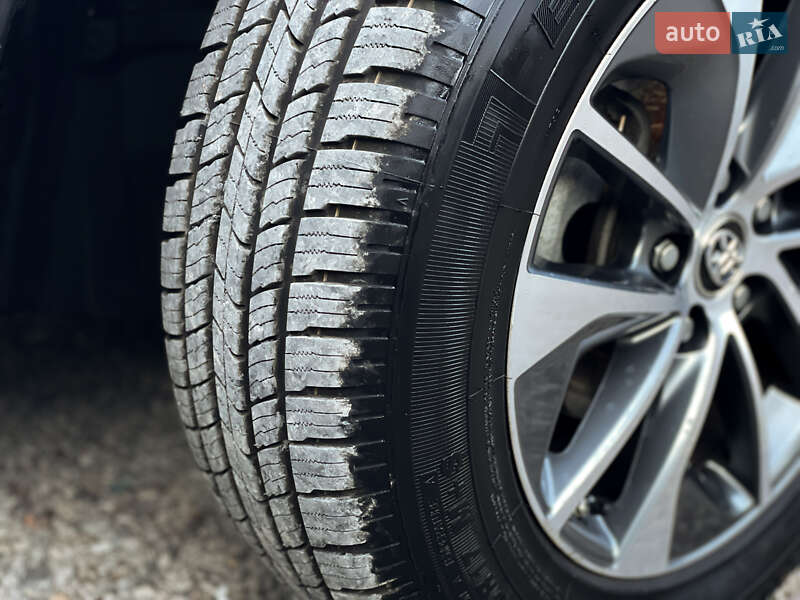 Позашляховик / Кросовер Toyota RAV4 2016 в Одесі фото 45 Позашляховик / Кросовер Toyota RAV4 2016 в Одесі