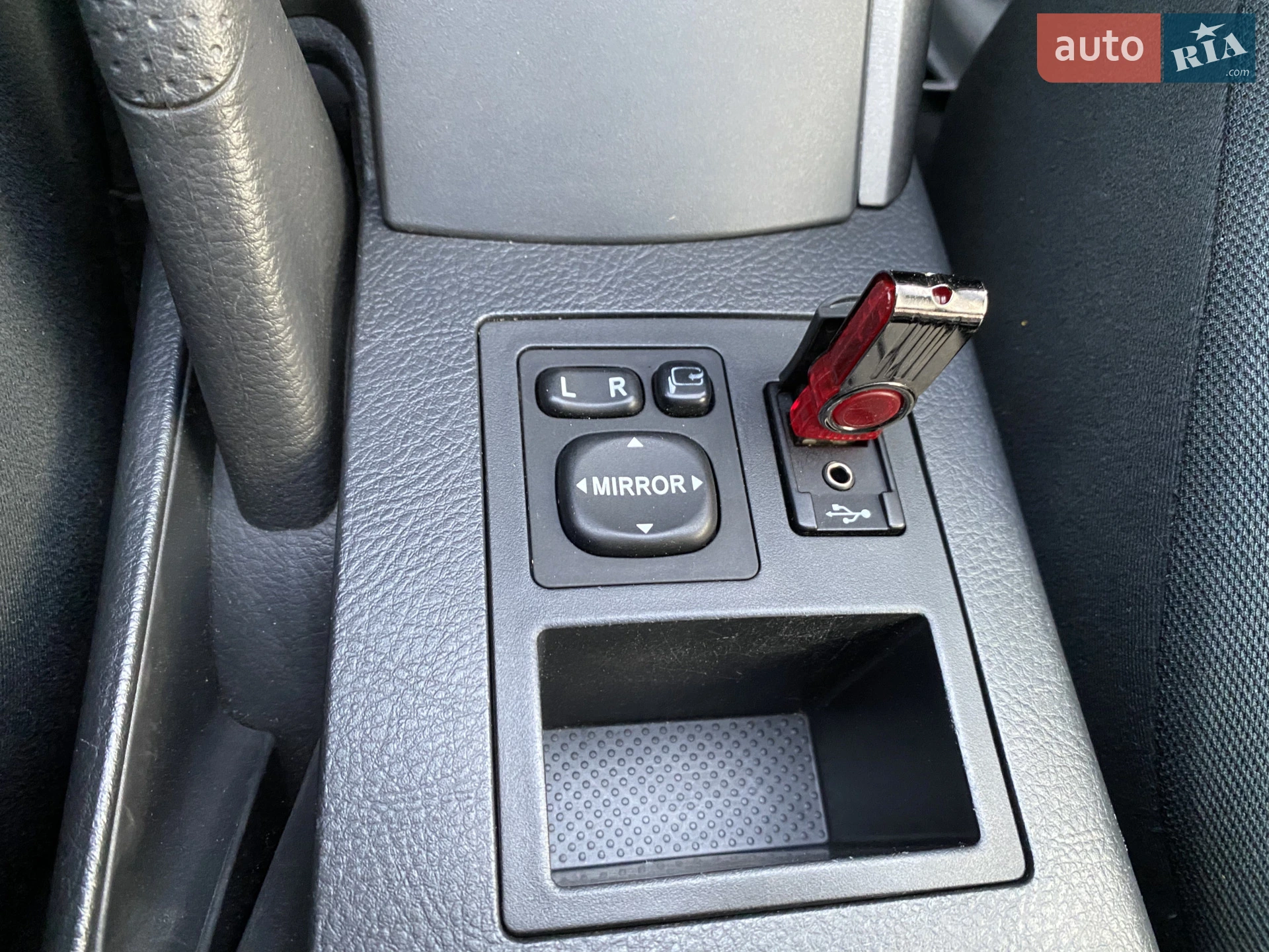 2012 Toyota RAV 4 - мініатюра 7