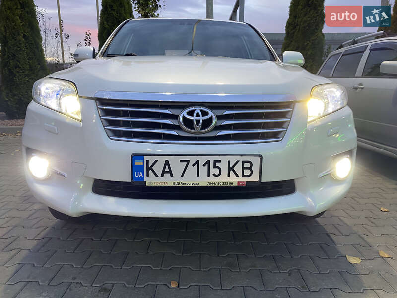 Позашляховик / Кросовер Toyota RAV4 2012 в Києві
