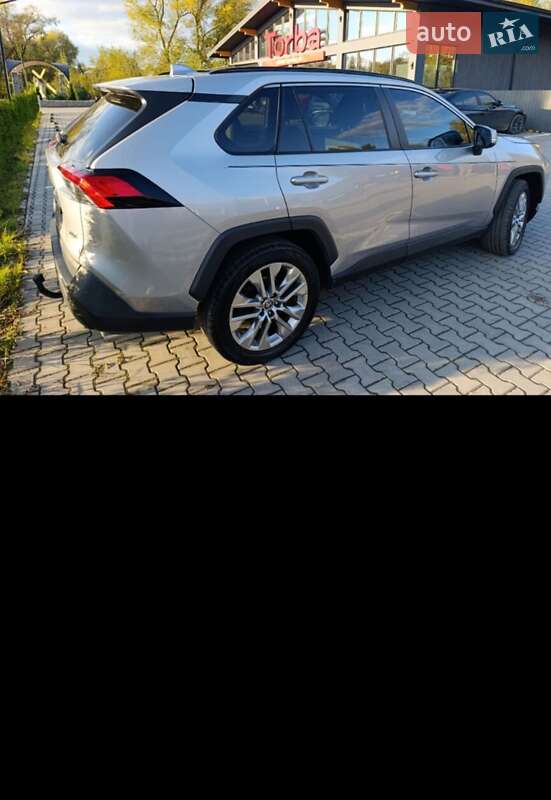 Внедорожник / Кроссовер Toyota RAV4 2021 в Косове