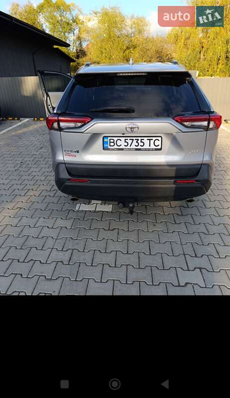 Внедорожник / Кроссовер Toyota RAV4 2021 в Косове