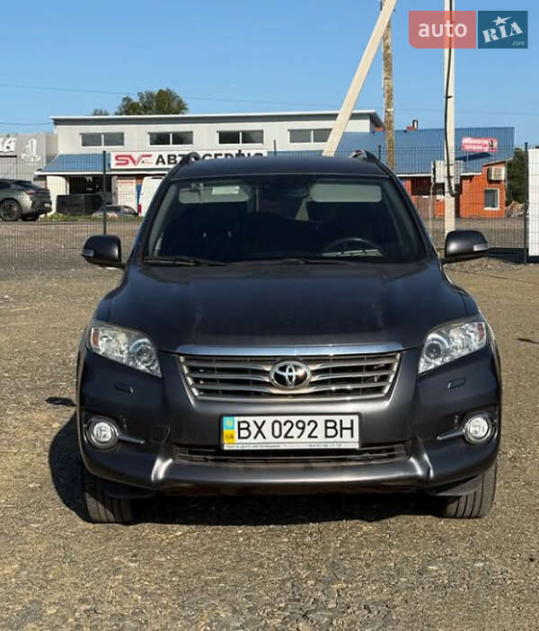 Внедорожник / Кроссовер Toyota RAV4 2011 в Хмельницком