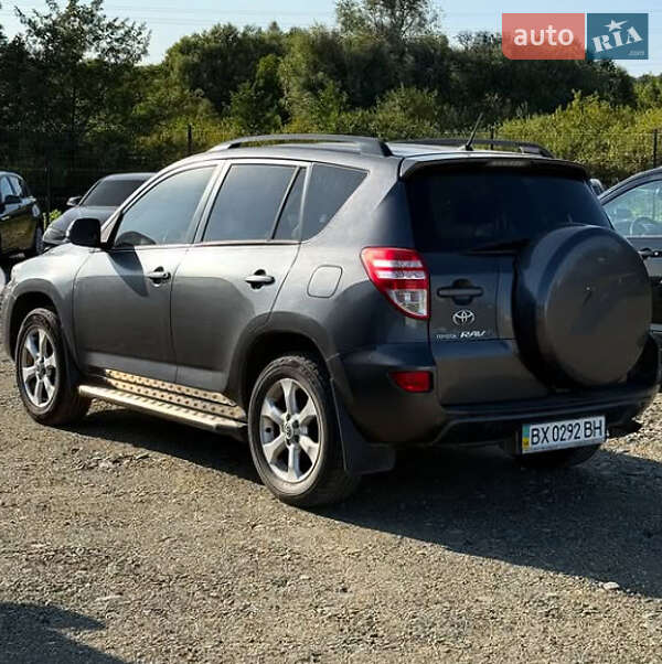 Внедорожник / Кроссовер Toyota RAV4 2011 в Хмельницком